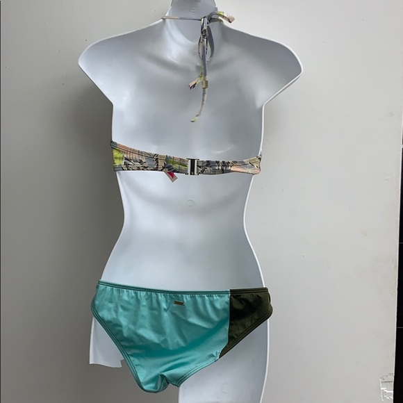 Victoria Secret Bikini Set - Picture 4 of 8